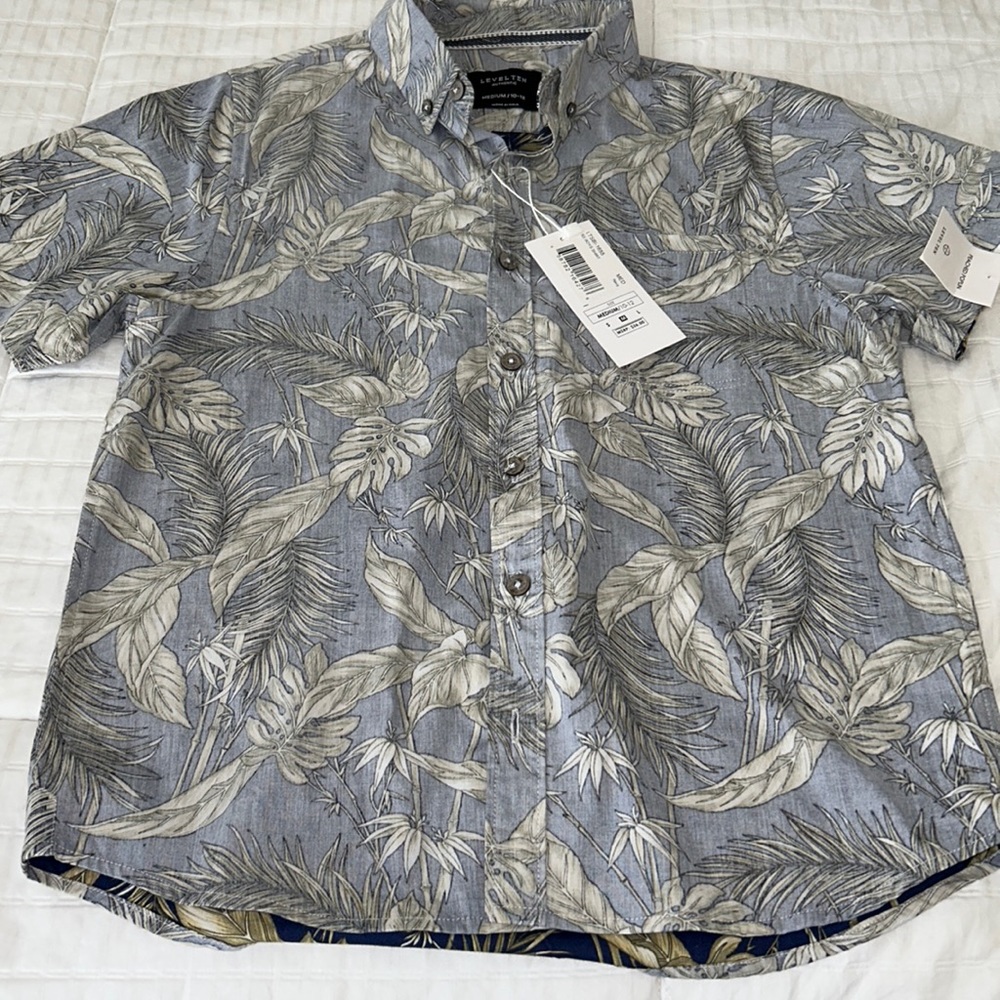 NWT!  Boys Level 10 poplin button shirt.  Size M or 10/12
